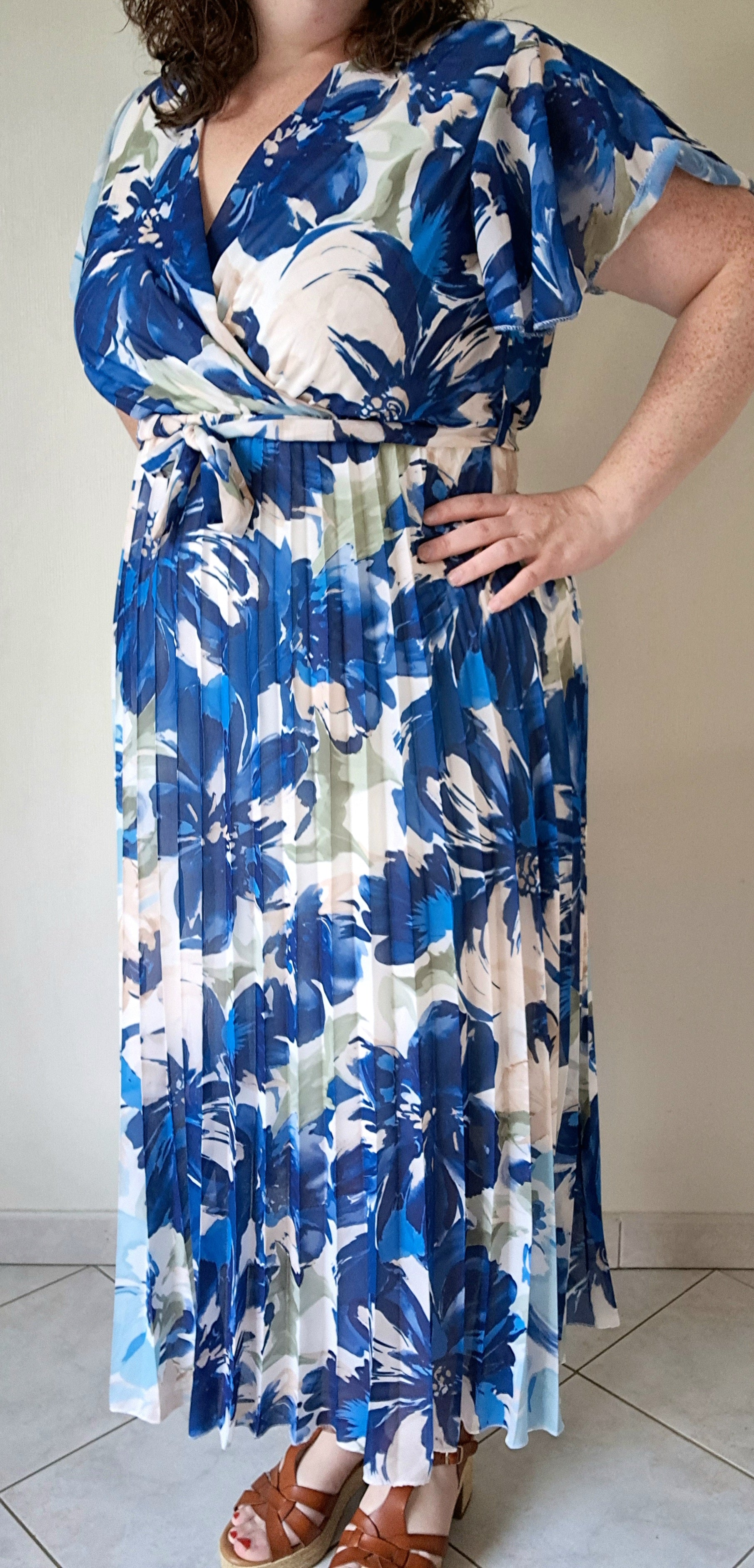 Robe longue plissée grande taille – Élisa